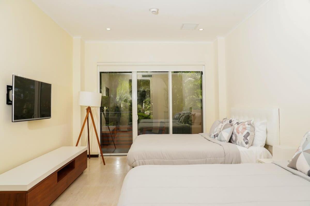Beautiful Apartment In Eagle Beach Levent Palm Beach Exterior foto