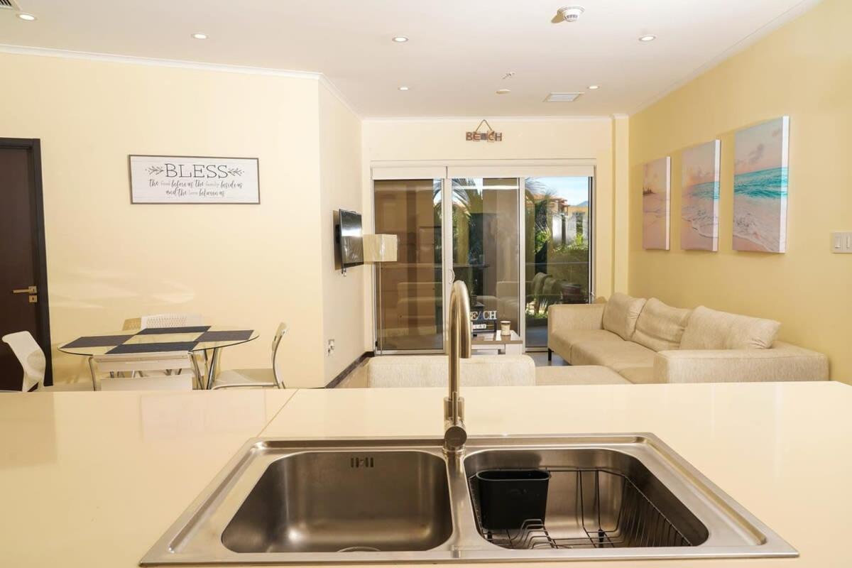Beautiful Apartment In Eagle Beach Levent Palm Beach Exterior foto