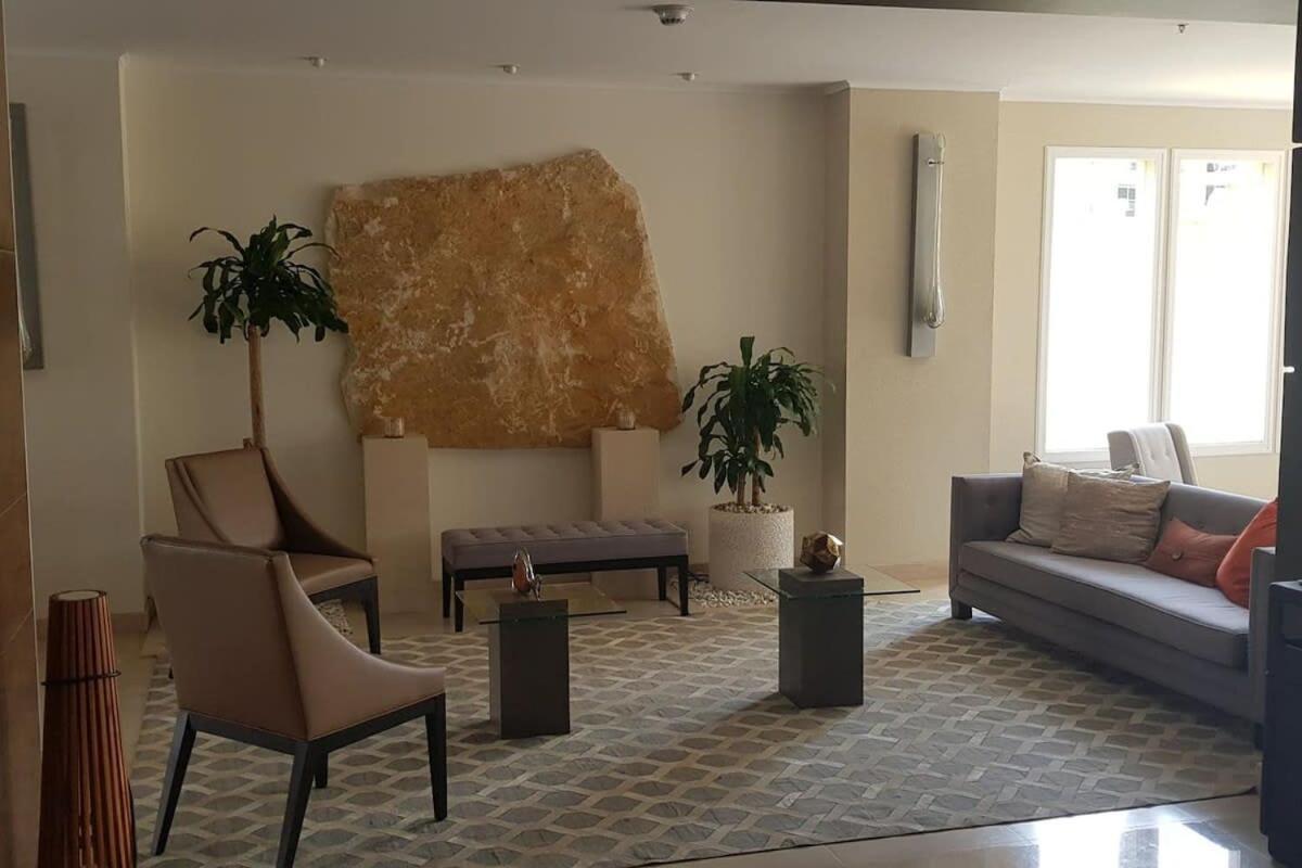 Beautiful Apartment In Eagle Beach Levent Palm Beach Exterior foto